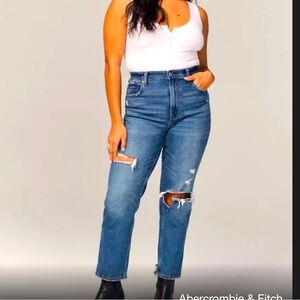 Abercrombie and Fitch “Mom Jeans”